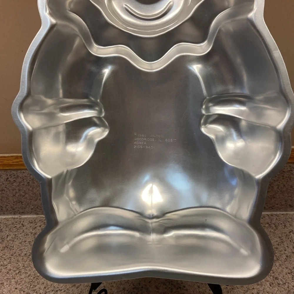 Vintage/Retired 1986 Wilton Circus Clown Aluminum Cake Pan Wilton 2105-9401